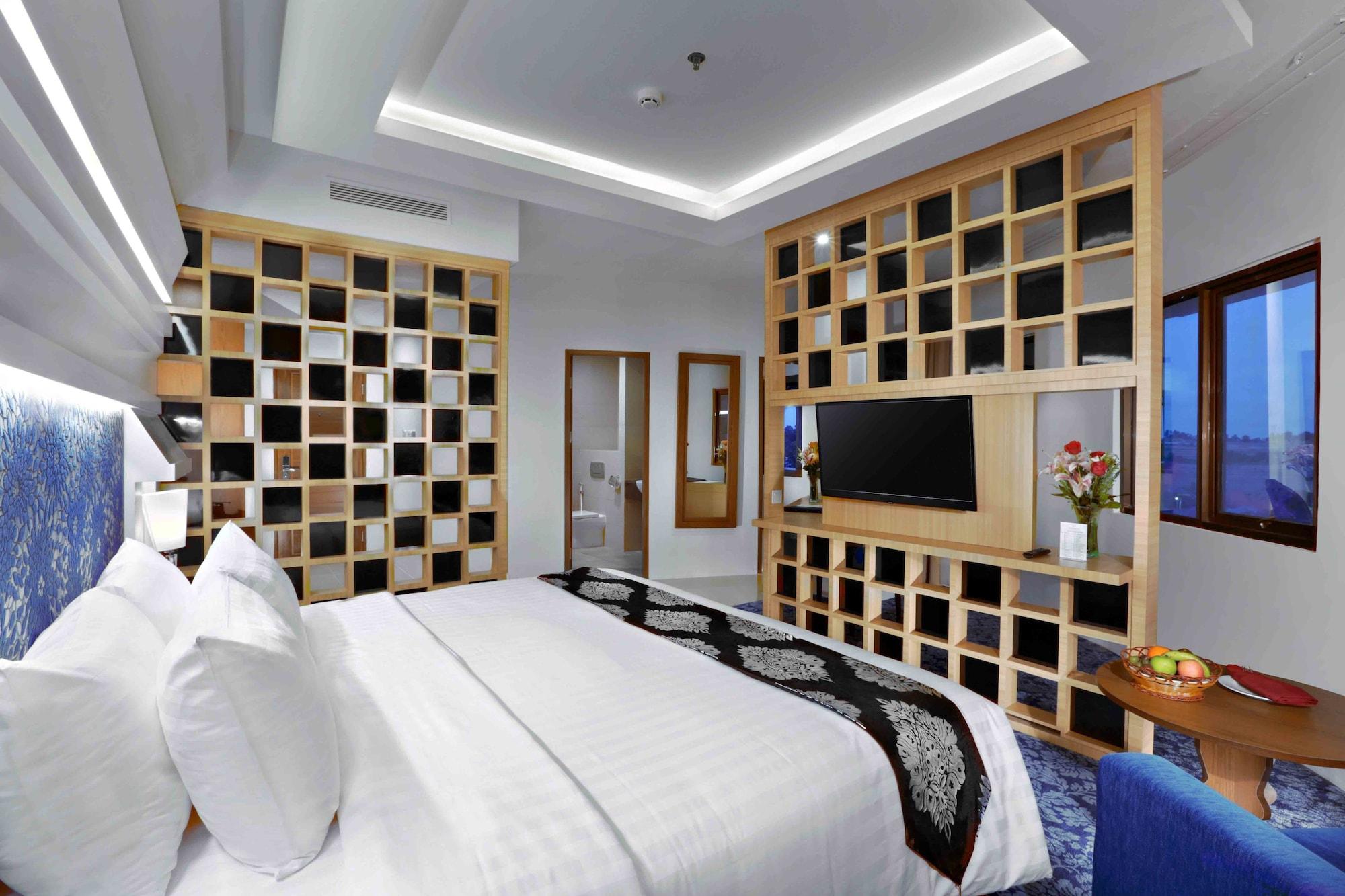 Ck Tanjungpinang Hotel And Convention Centre Экстерьер фото