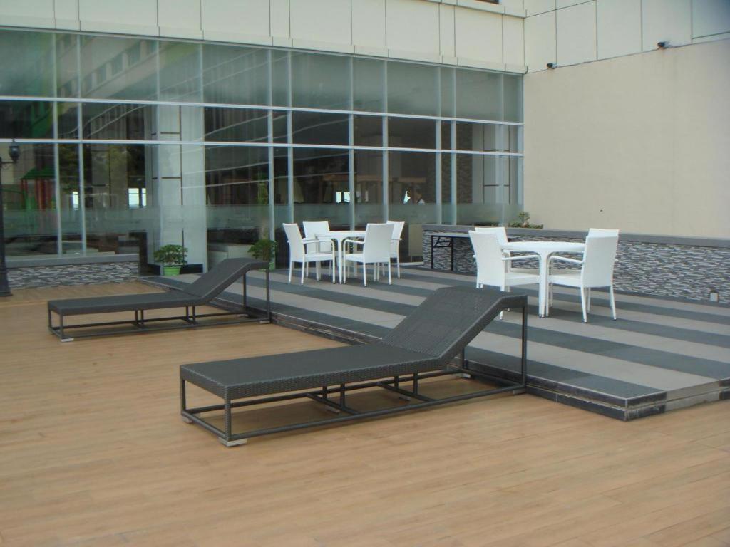 Ck Tanjungpinang Hotel And Convention Centre Экстерьер фото