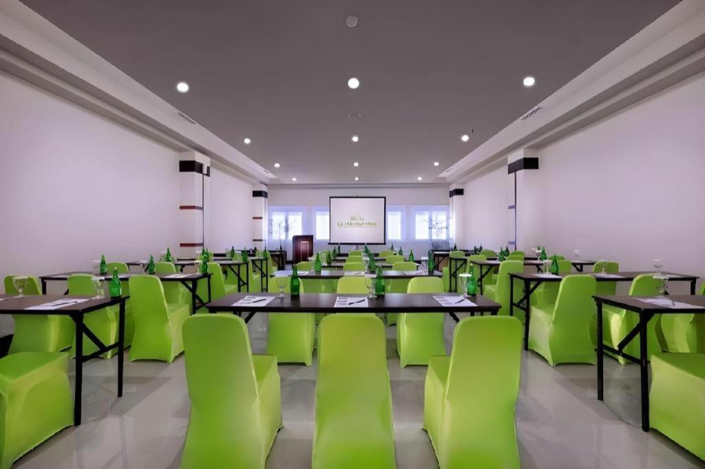 Ck Tanjungpinang Hotel And Convention Centre Экстерьер фото