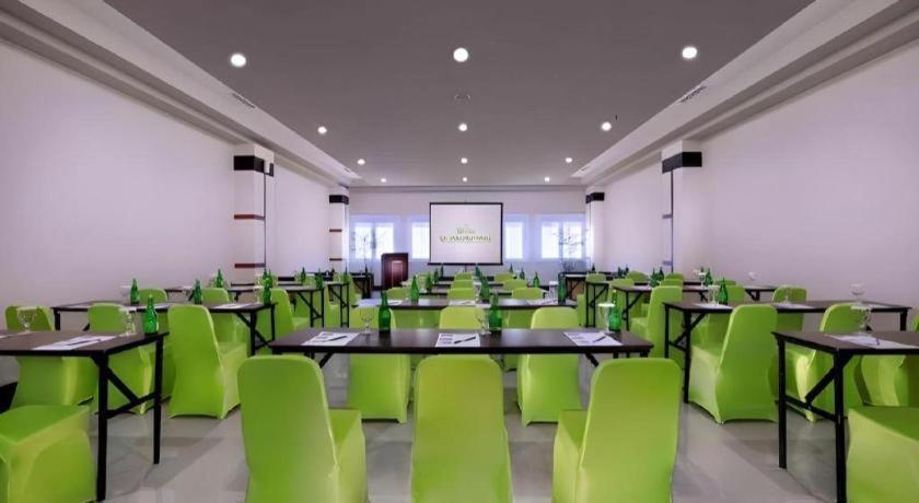 Ck Tanjungpinang Hotel And Convention Centre Экстерьер фото